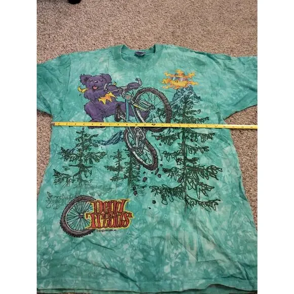 Men's Vtg (c)1995 GDM Liquid Blue Grateful Dead Treads Bears T-shirt Size L.